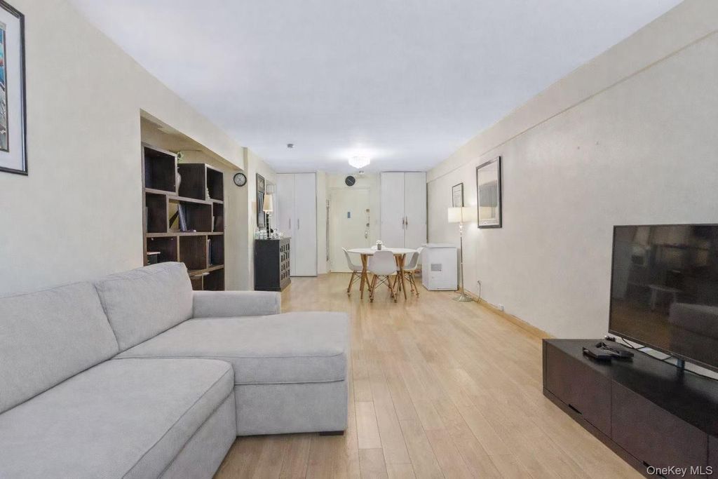 Photo of 14205 Roosevelt Avenue #339, Flushing, NY 11354 (MLS # 964895)