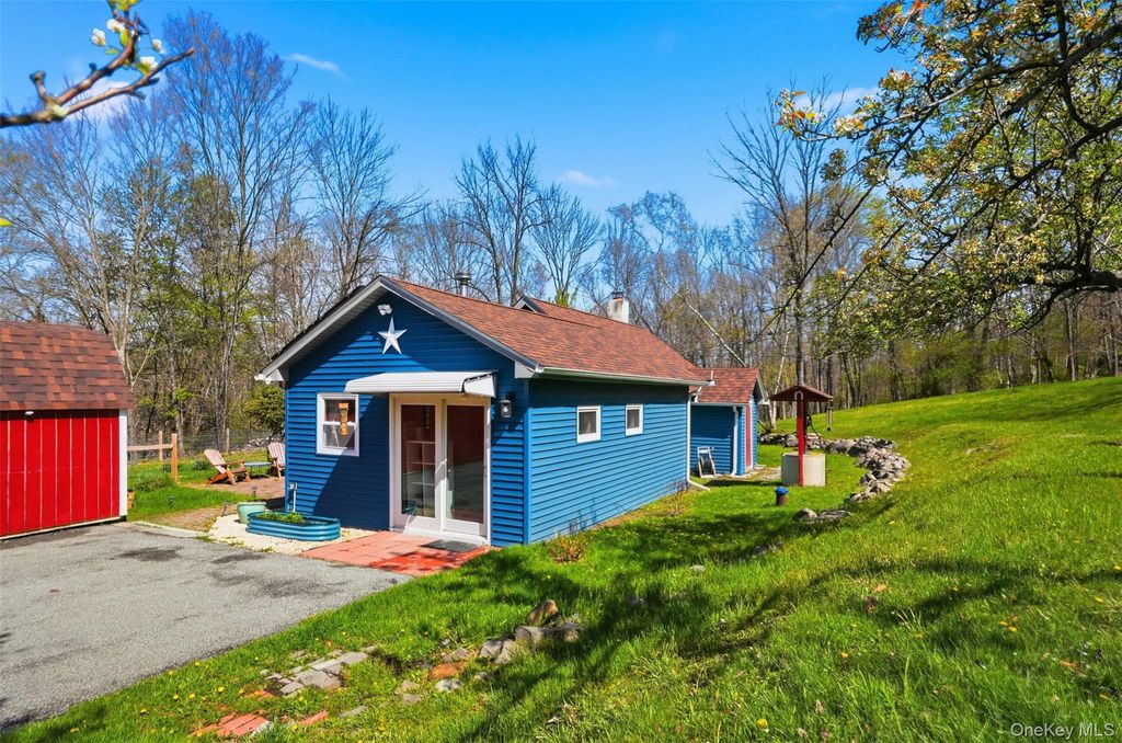 Photo of 101 Minisink Turnpike, Westtown, NY 10998 (MLS # 990154)