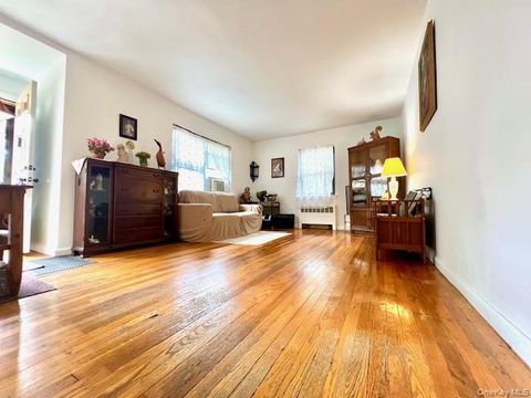 Photo of 219-36 74 Avenue #323A1, Bayside, NY 11364 (MLS # 889670)