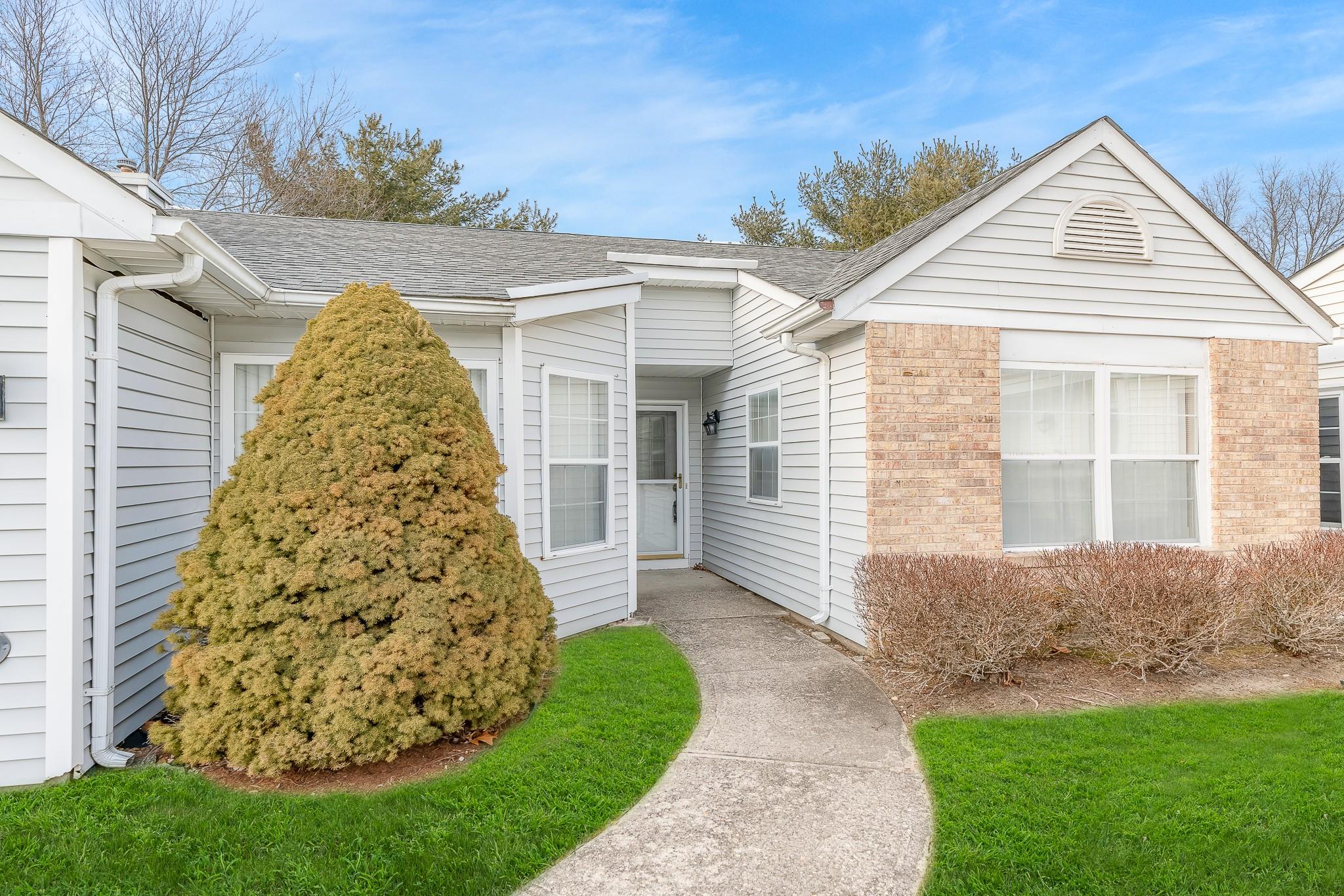 3 Quail Path, Coram, New York image 3
