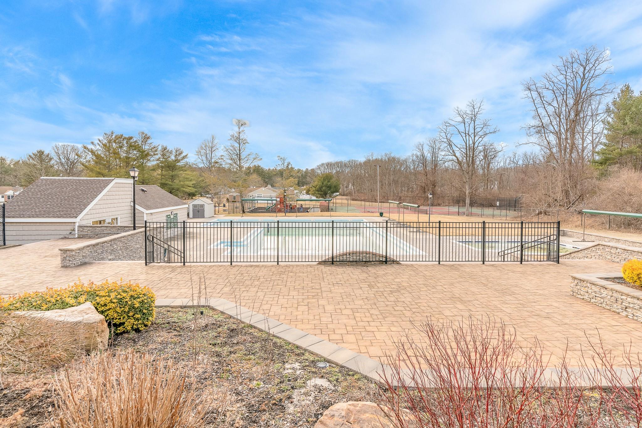 3 Quail Path, Coram, New York image 25