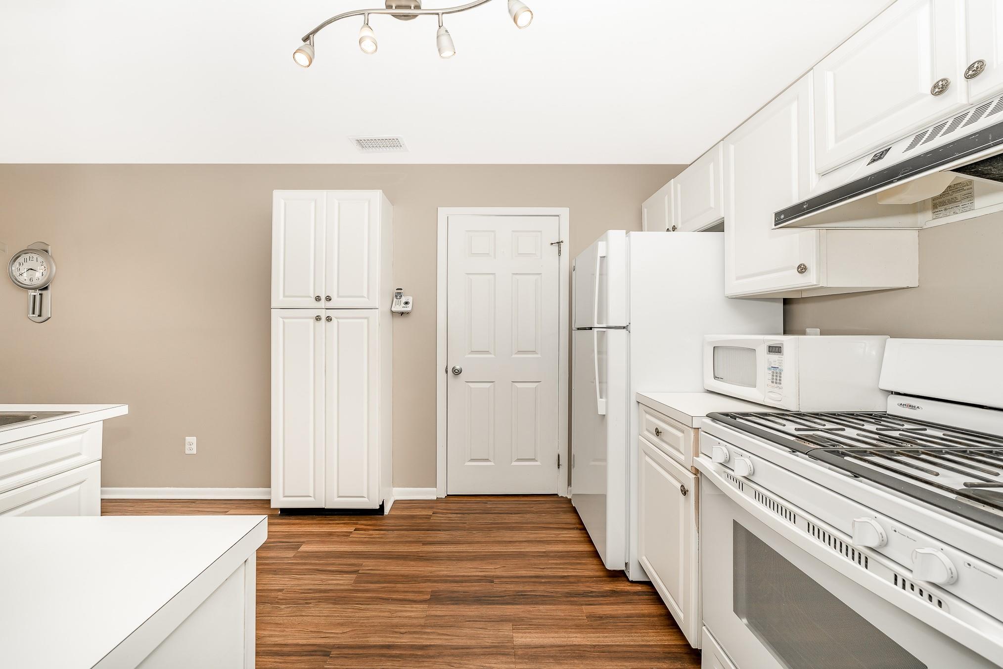 3 Quail Path, Coram, New York image 12