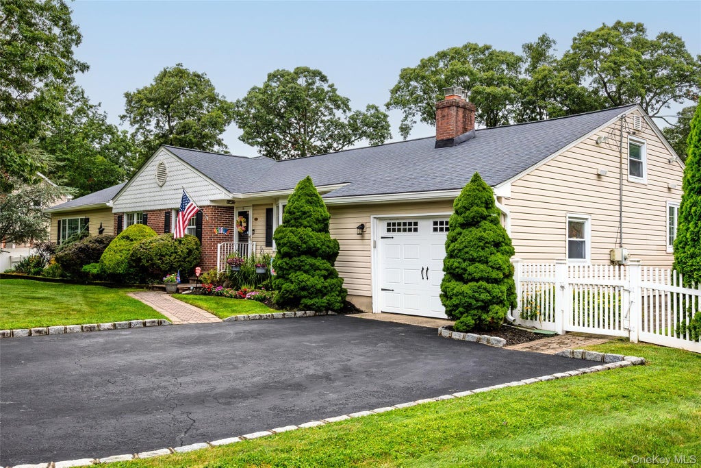 Photo of 67 Broadway, Smithtown, NY 11787 (MLS # 1047638)