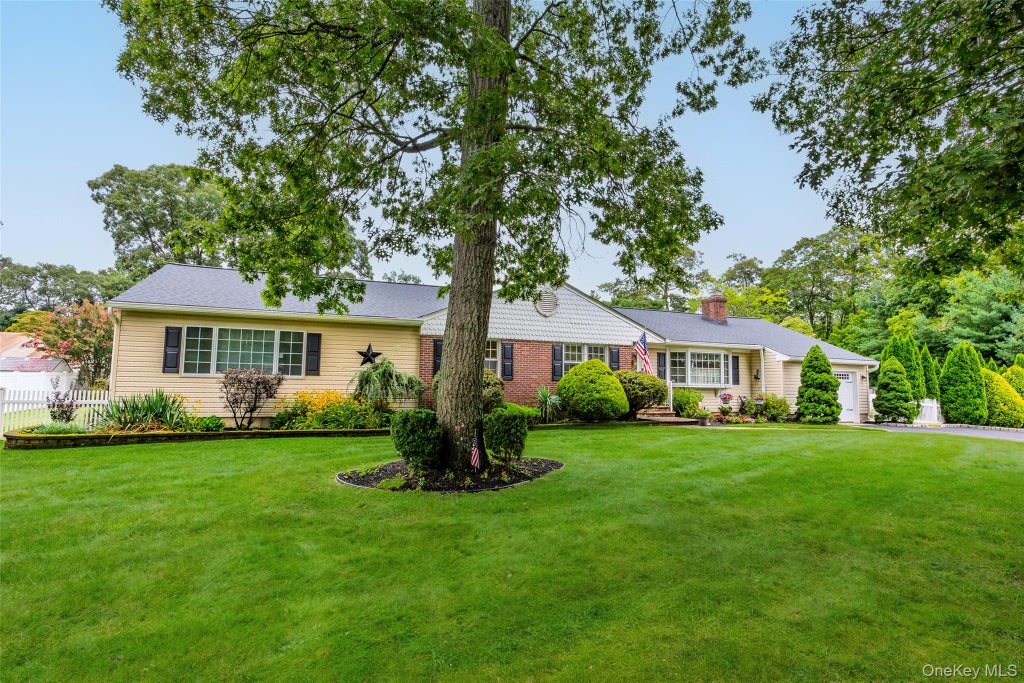 Photo of 67 Broadway, Smithtown, NY 11787 (MLS # 1047638)
