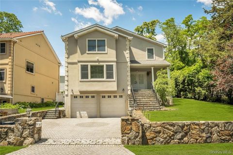 696 Ridgeway White Plains NY 10605