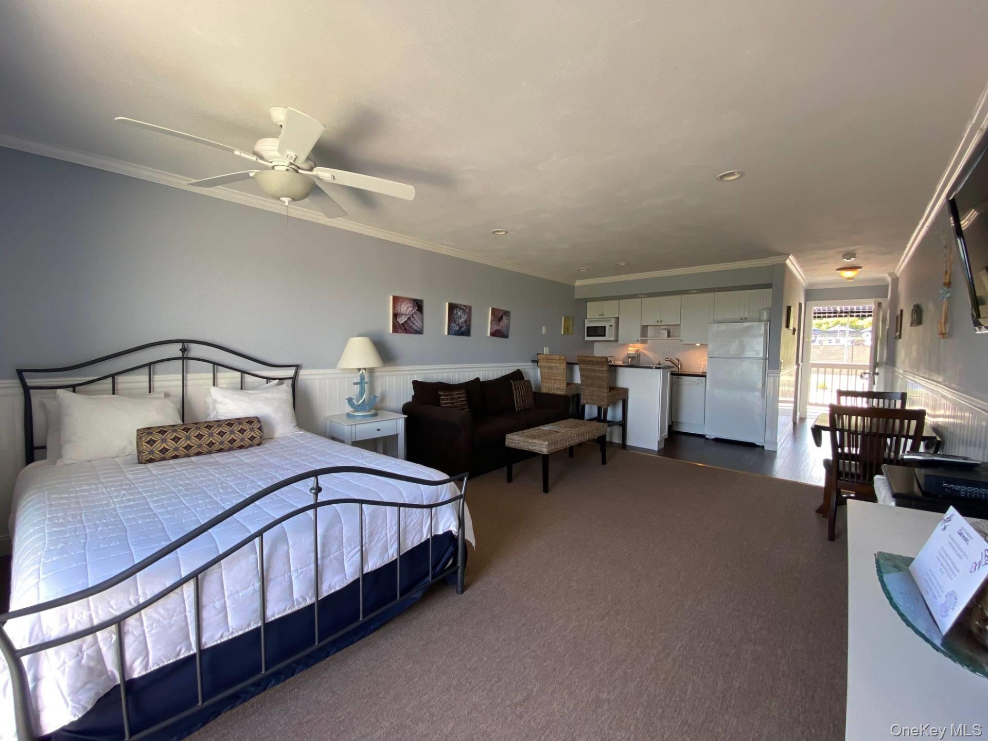 727 Old Montauk Highway 224