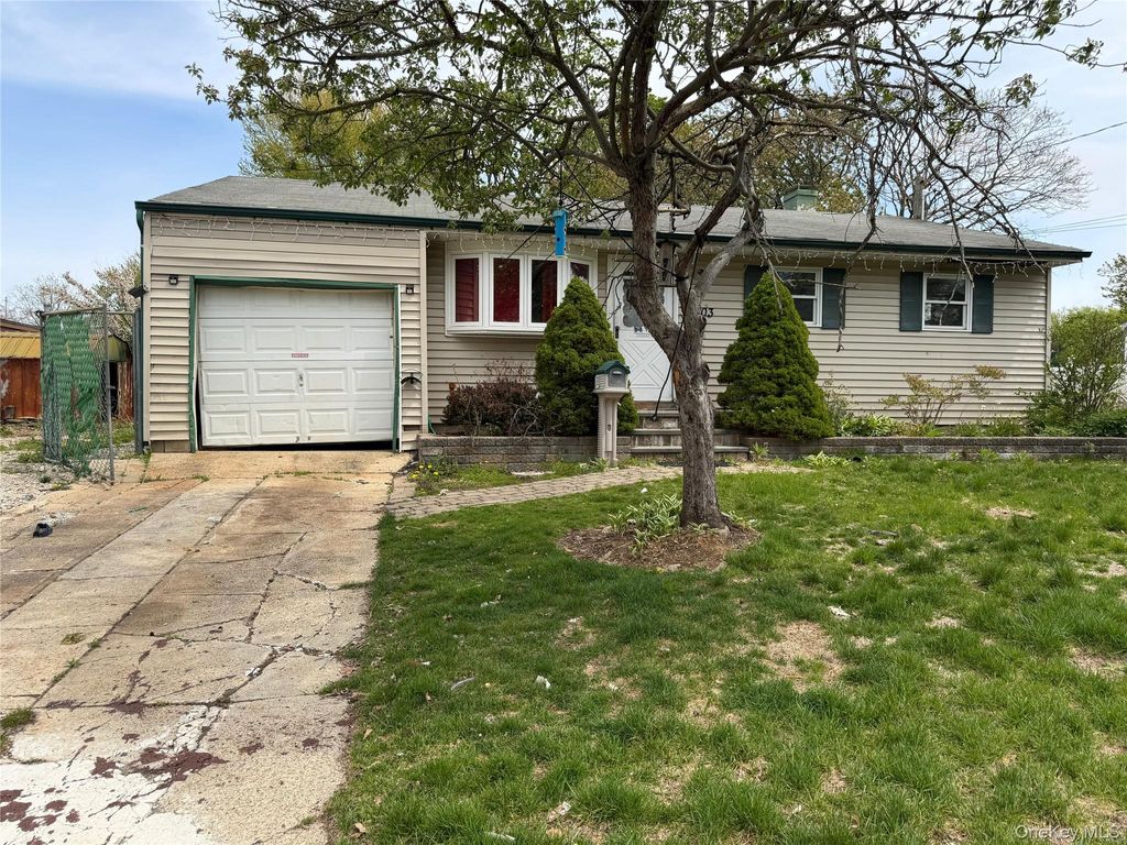 Photo of Bay Shore, NY 11706 (MLS # 991800)