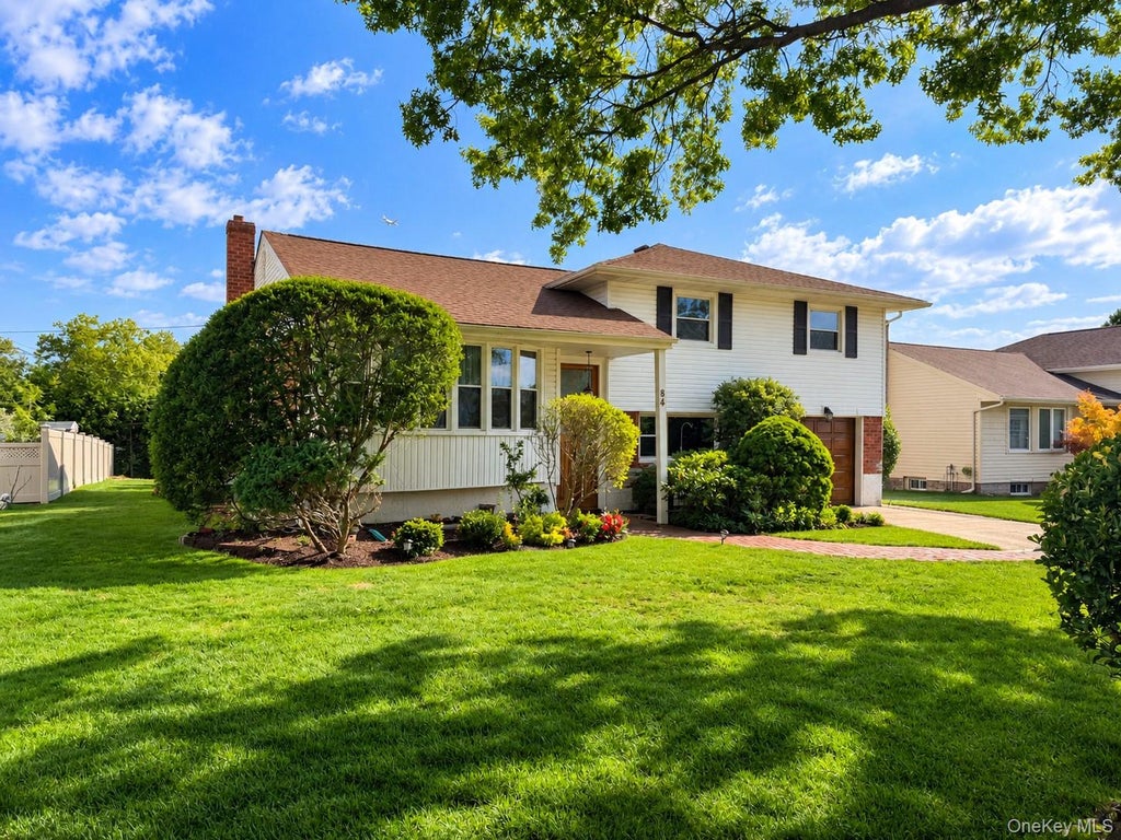 Photo of 84 Robby Lane, Manhasset Hills, NY 11040 (MLS # 1051360)