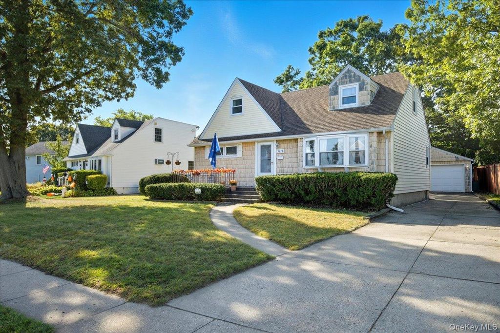 Photo of 3678 Bernard Drive, Wantagh, NY 11793 (MLS # 921164)