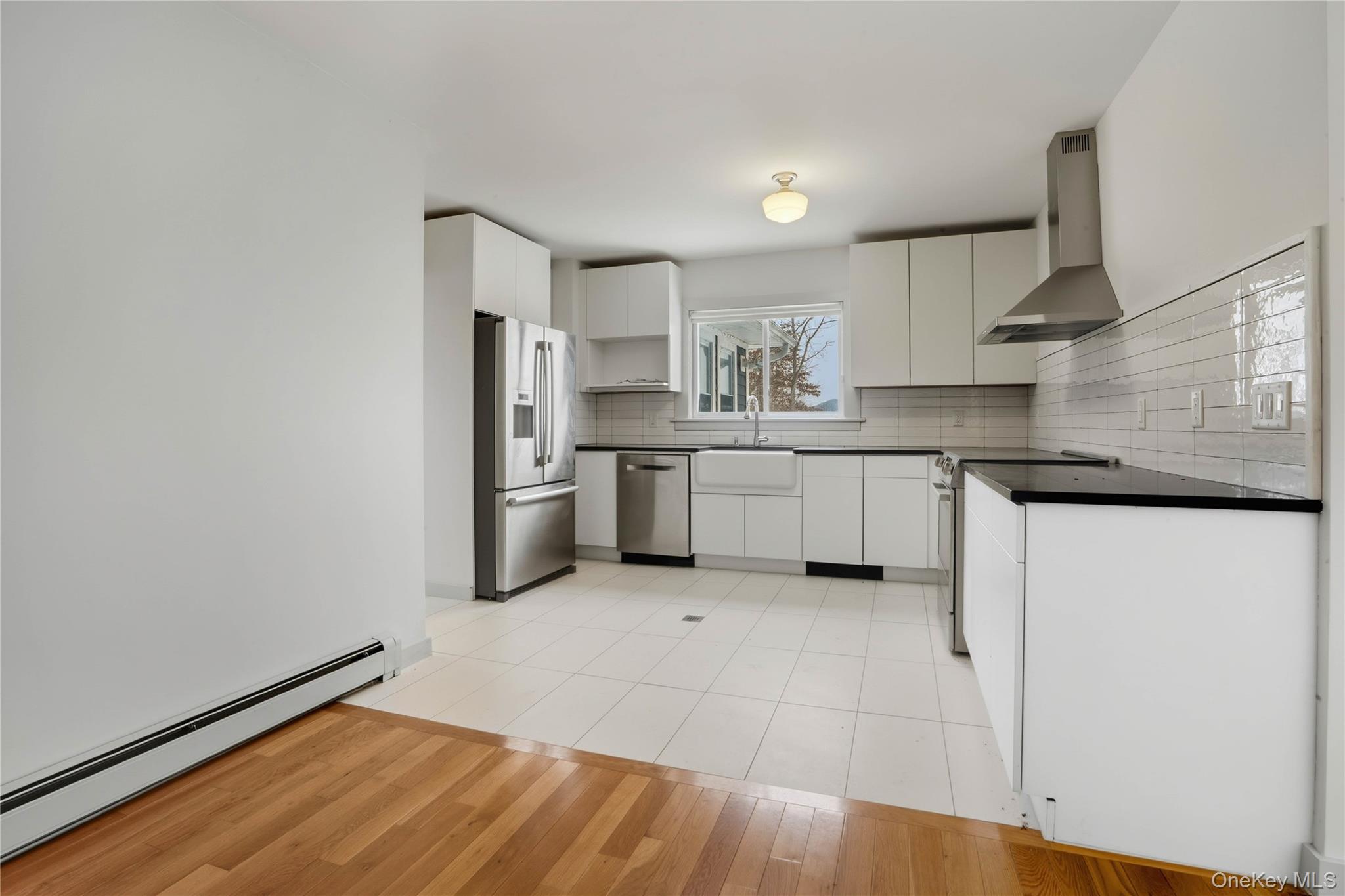 1091 Albany Post Road