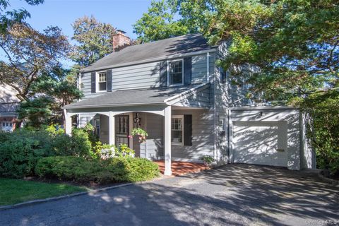 Photo of 466 California Road, Bronxville, NY 10708 (MLS # 901385)