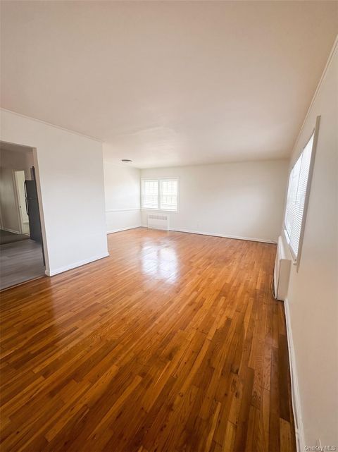 Multifamily For Rent - 2711 Deerfield Road<br/> Far Rockaway, NY 11691