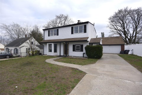 Homes For Sale - 130 Balsam Lane<br/> Levittown, NY 11756