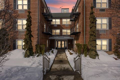 124 South Park Ave 2-S Rockville Centre NY 11570