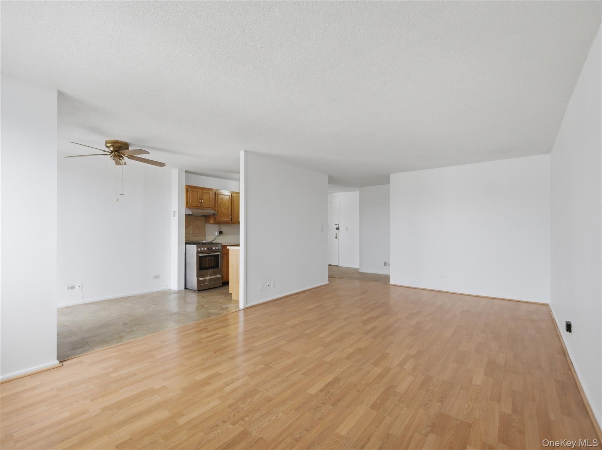 290 W 232nd Street 11E - Photo 3