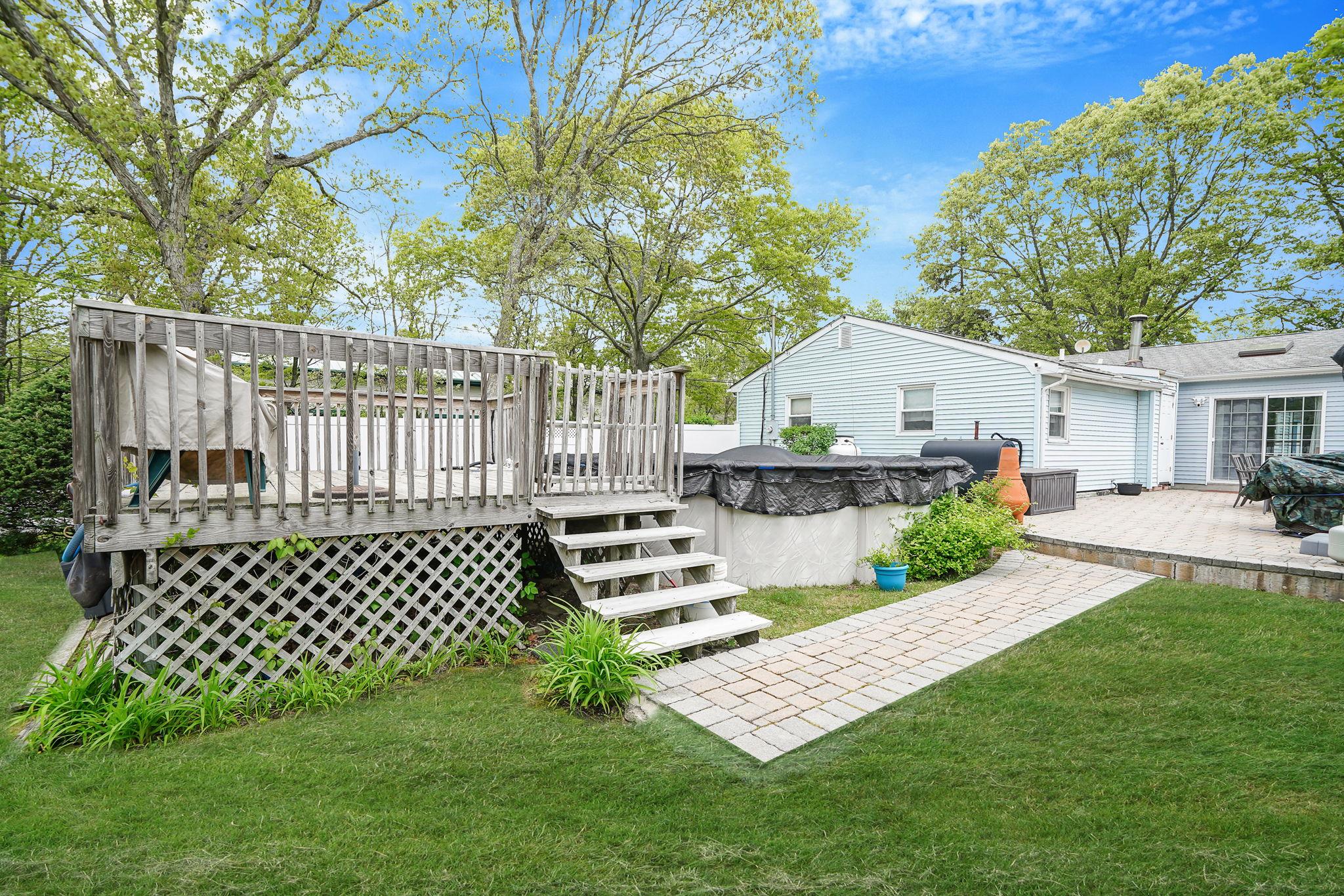4 Allanwood Drive, Shirley, New York image 6