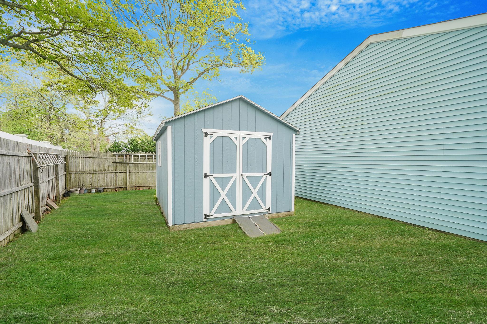 4 Allanwood Drive, Shirley, New York image 8