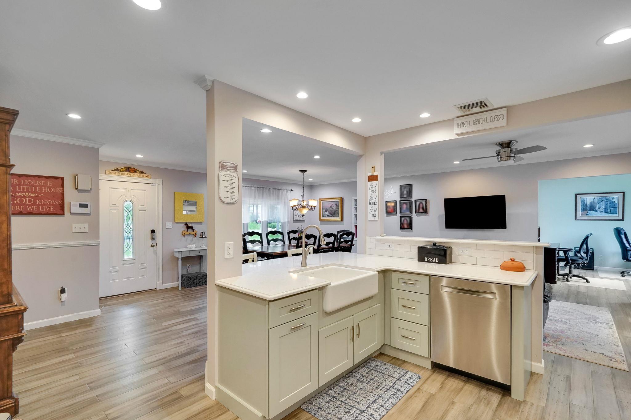 4 Allanwood Drive, Shirley, New York image 11
