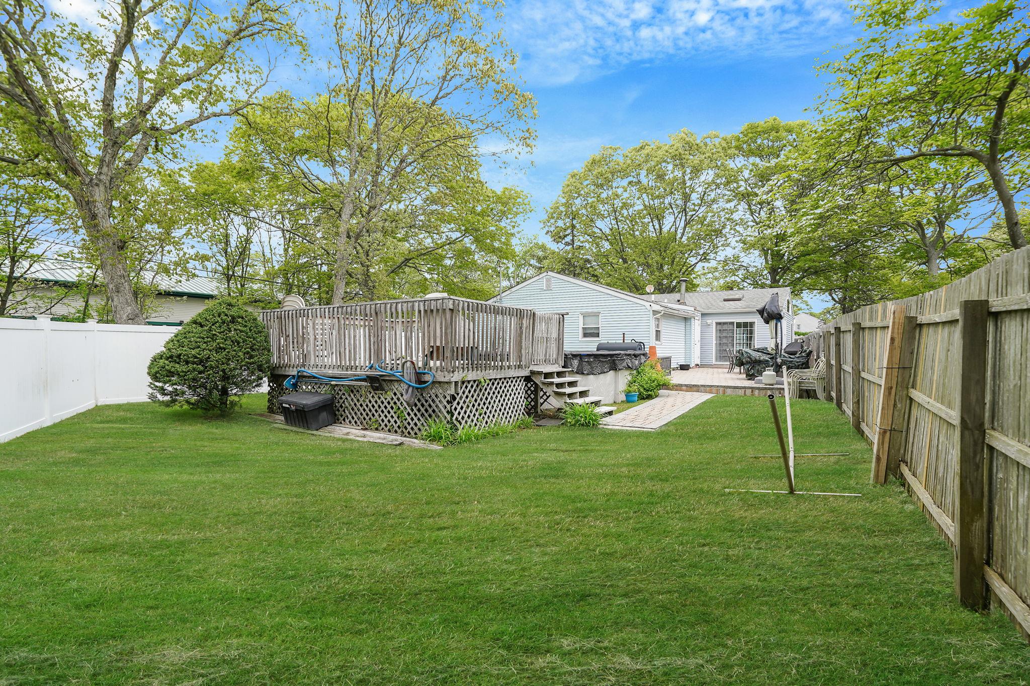4 Allanwood Drive, Shirley, New York image 7