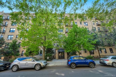 Photo of 83-64 Talbot Street #3A, Kew Gardens, NY 11415 (MLS # 999024)