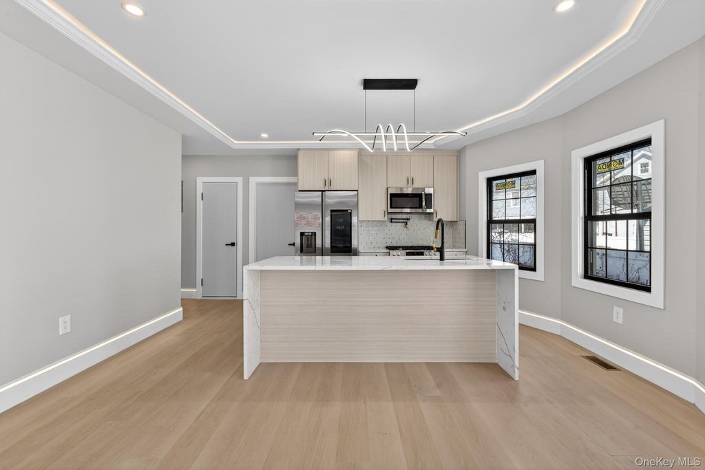 Photo of 17611 137th Avenue, Rochdale, NY 11434 (MLS # 967587)