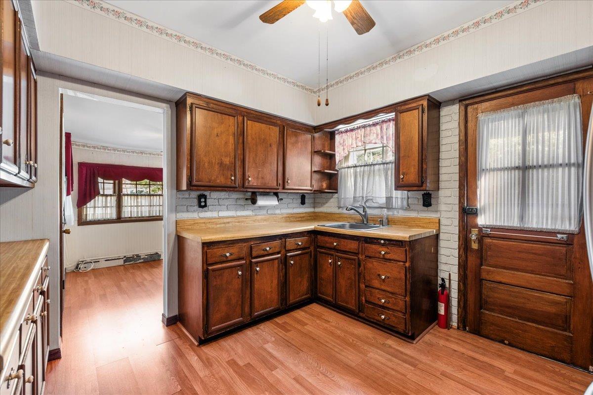 Huntington Bay, New York 11743, United States, 3 Bedrooms Bedrooms, ,1 BathroomBathrooms,Residential,Pending,118044