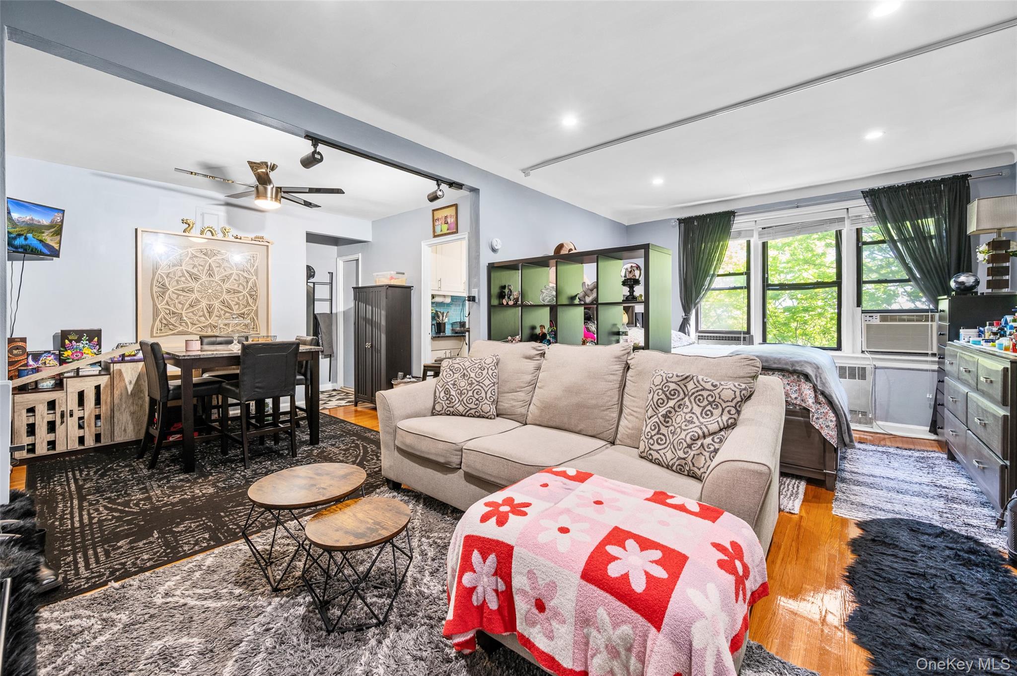 14350 Hoover Avenue 505