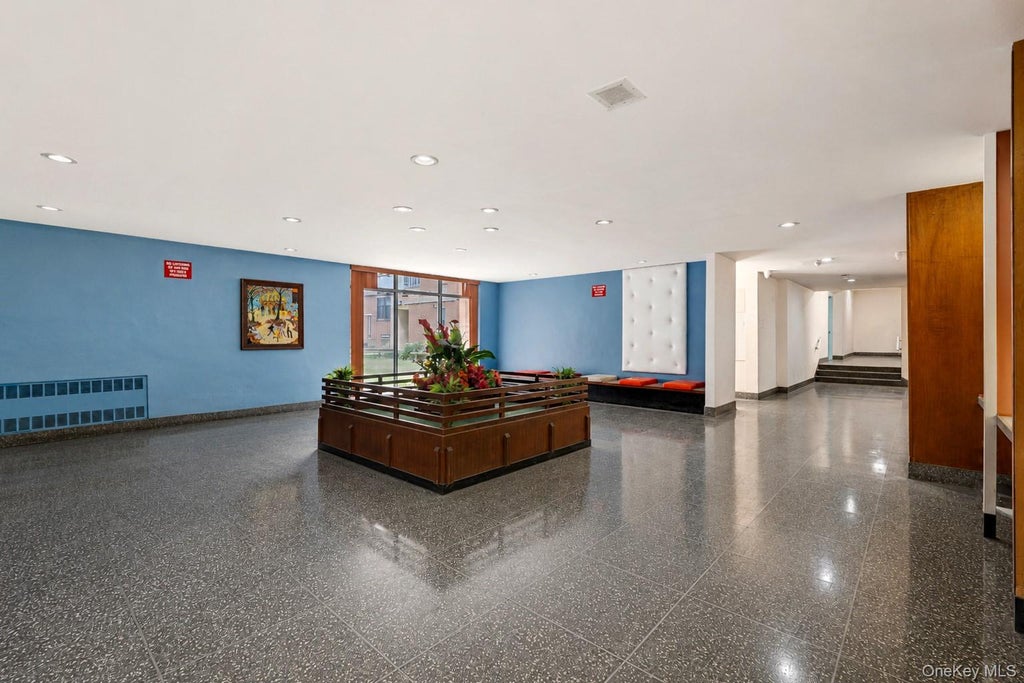 Photo of 144-30 Sanford Avenue #6L, Flushing, NY 11355 (MLS # 1033804)