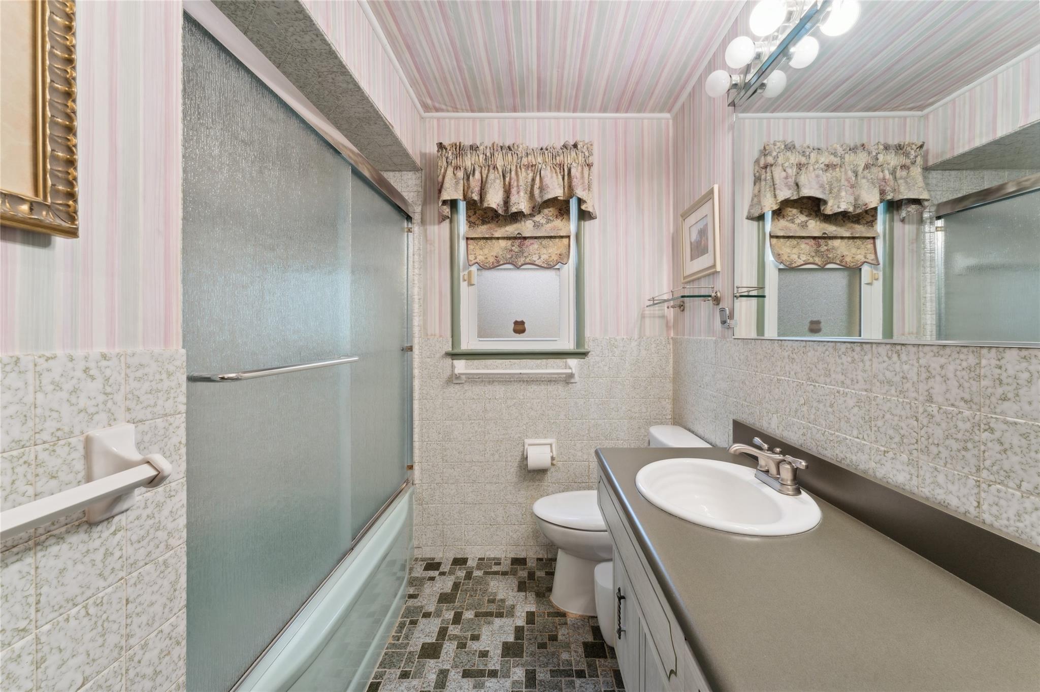 137 Arleigh Drive, Albertson, New York image 11