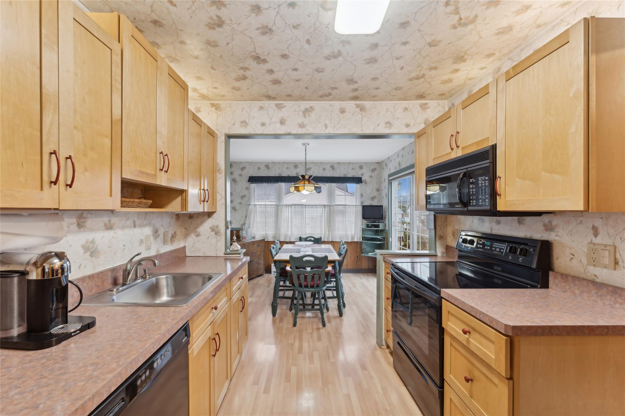 137 Arleigh Drive, Albertson, New York image 8