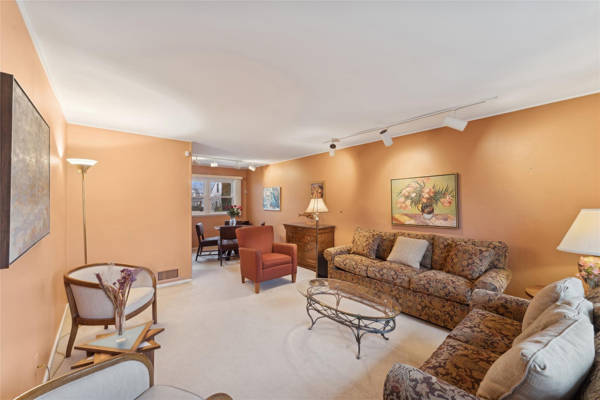 137 Arleigh Drive, Albertson, New York image 5