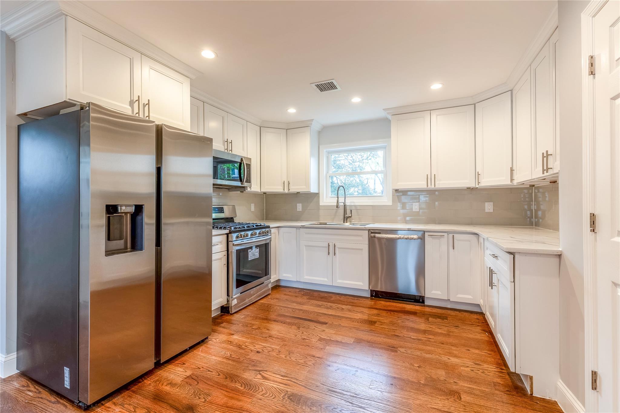 32 Grand Boulevard, Wyandanch, New York image 15