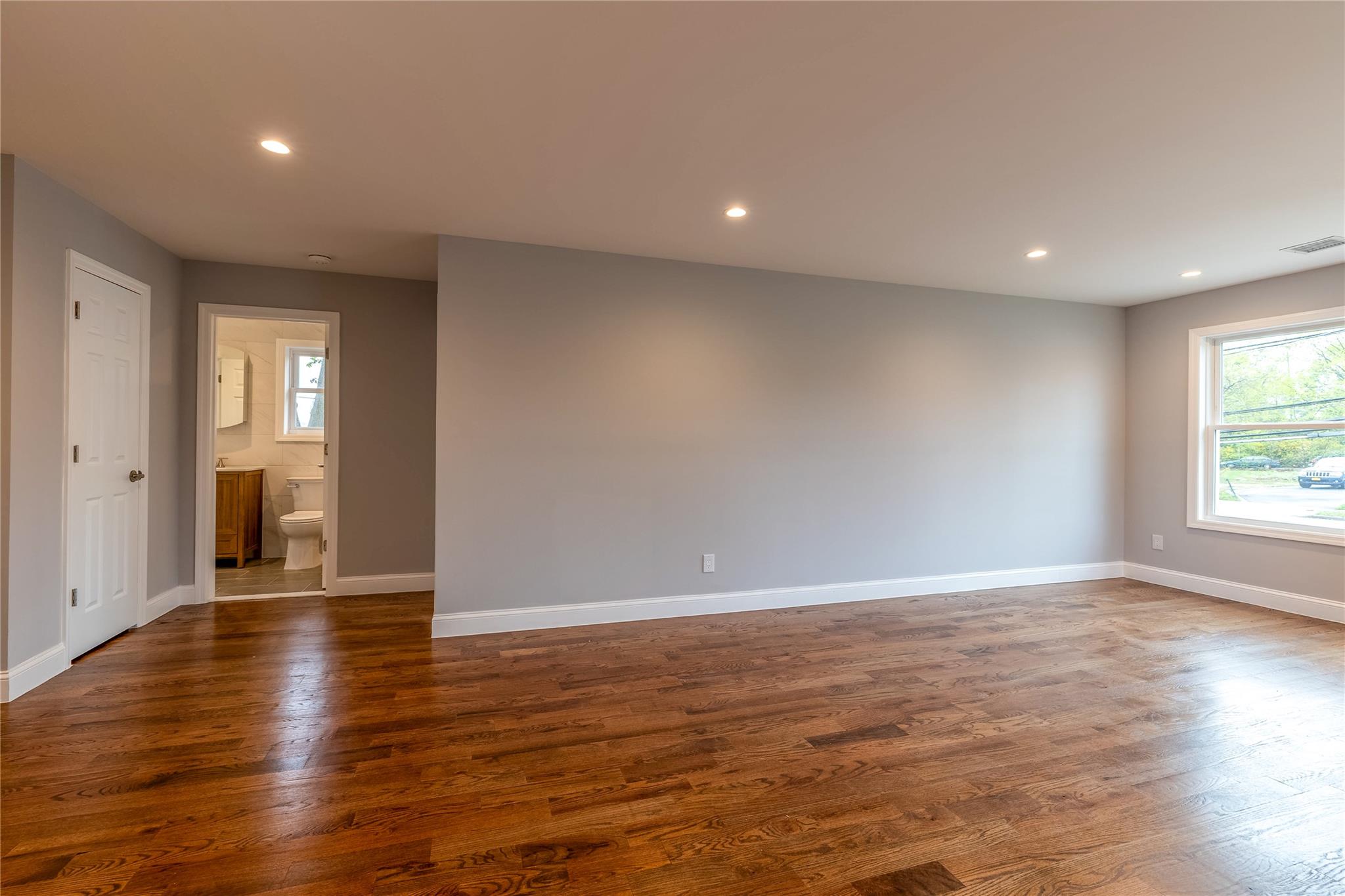 32 Grand Boulevard, Wyandanch, New York image 7
