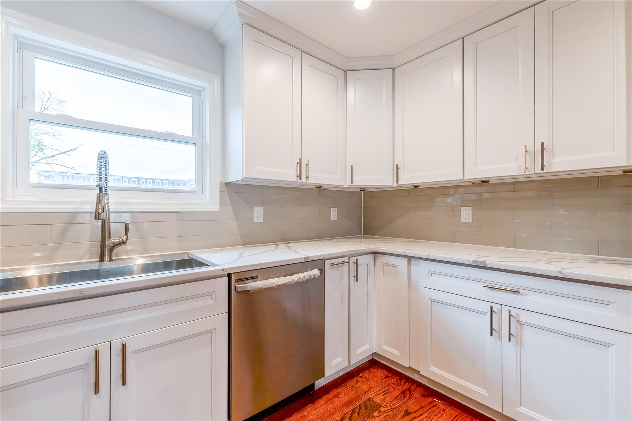 32 Grand Boulevard, Wyandanch, New York image 17
