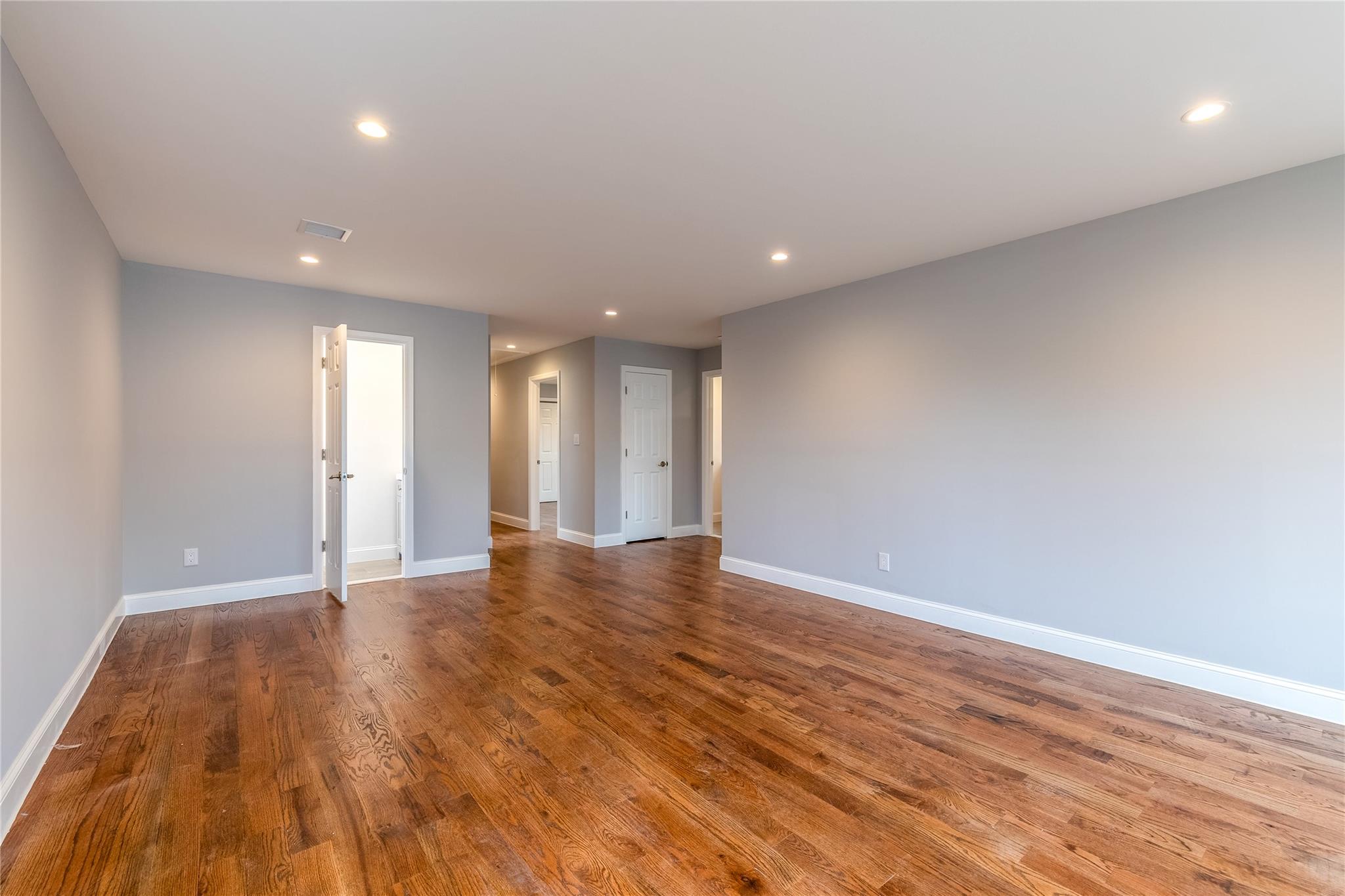 32 Grand Boulevard, Wyandanch, New York image 3