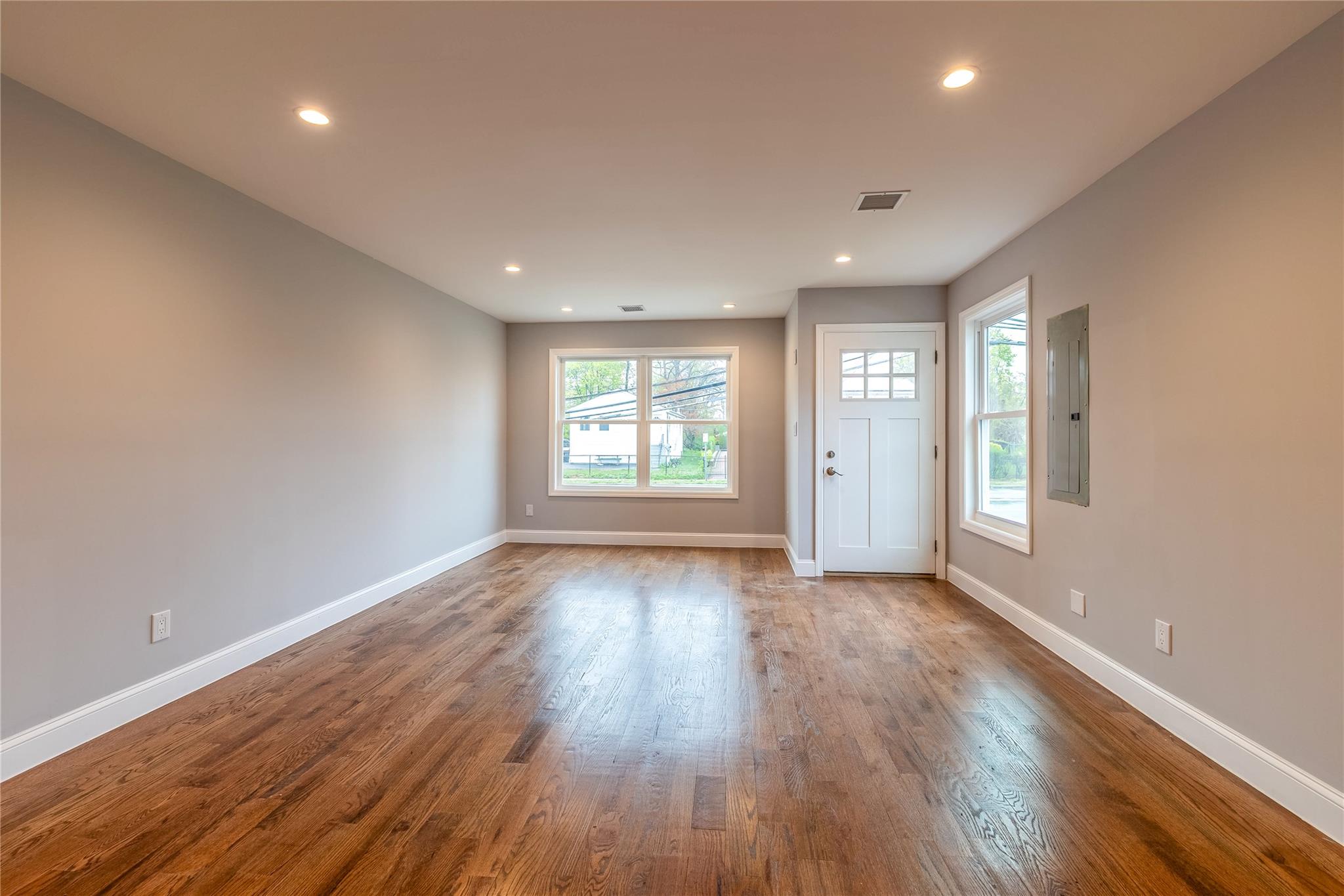 32 Grand Boulevard, Wyandanch, New York image 4