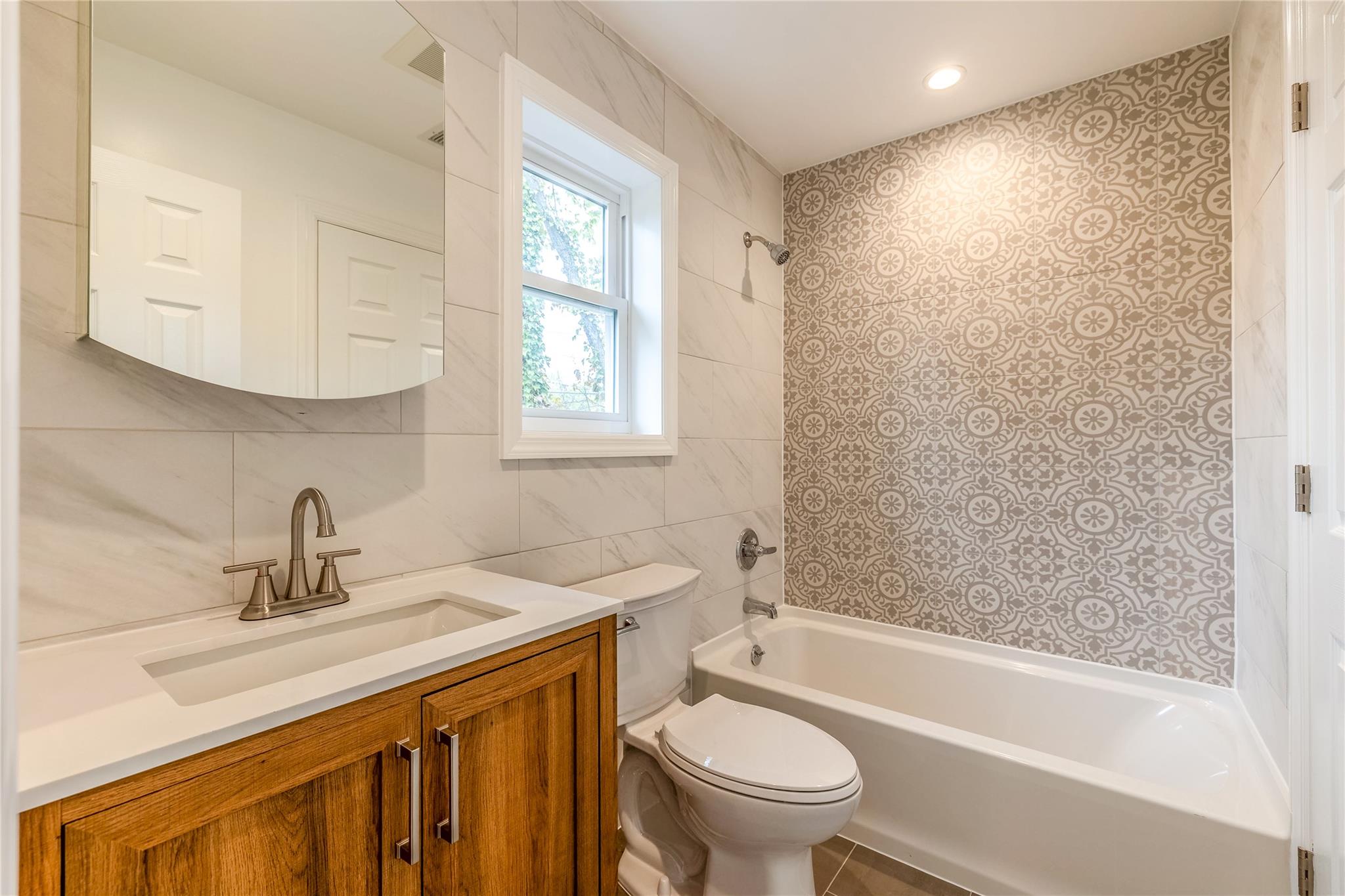 32 Grand Boulevard, Wyandanch, New York image 10