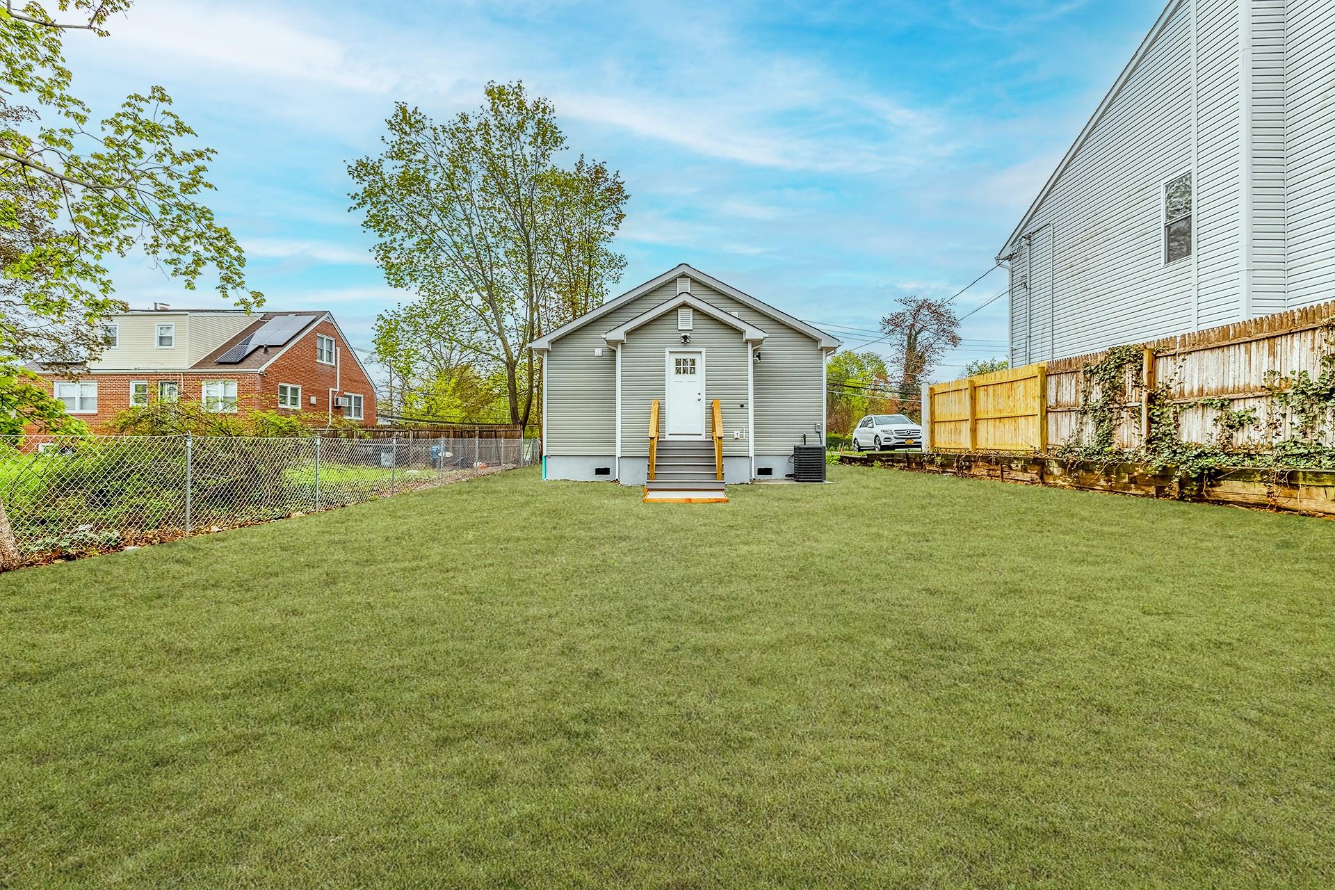 32 Grand Boulevard, Wyandanch, New York image 24