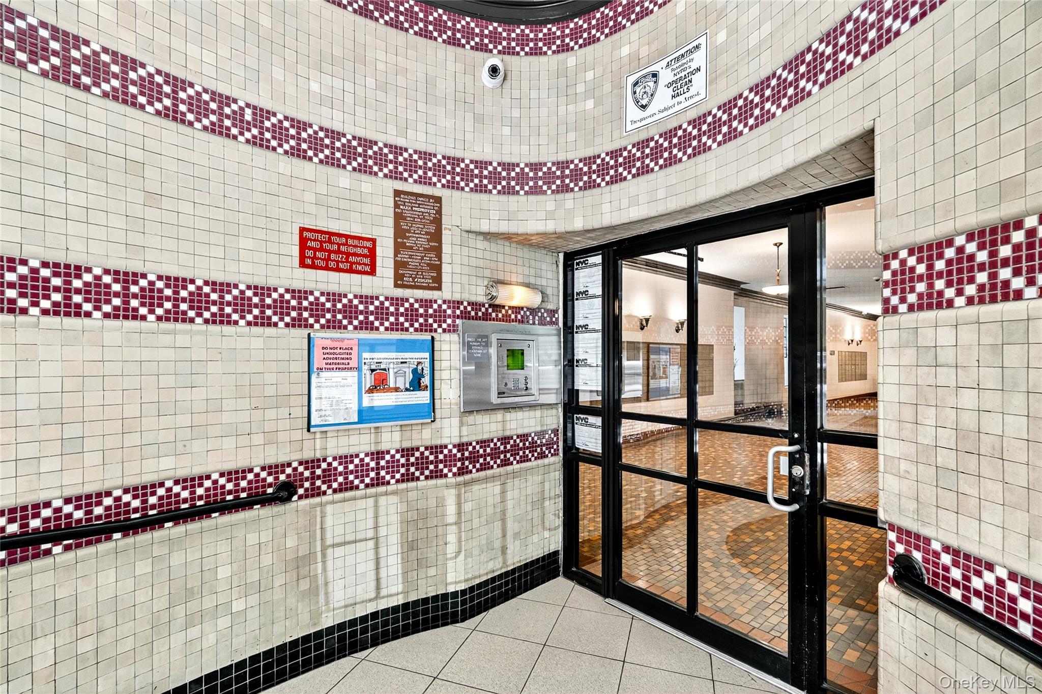 601 Pelham Parkway N 514