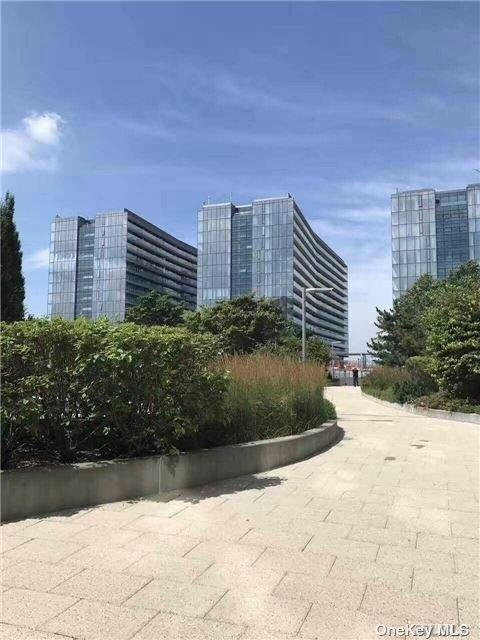 40 Road 16Q, Flushing, Queens, NY - 1 Bedrooms  
1 Bathrooms  
3 Rooms - 