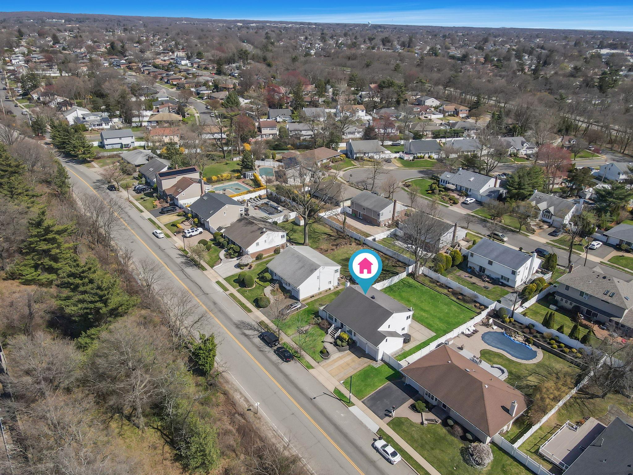 42 Marlene Drive, Syosset, New York image 20