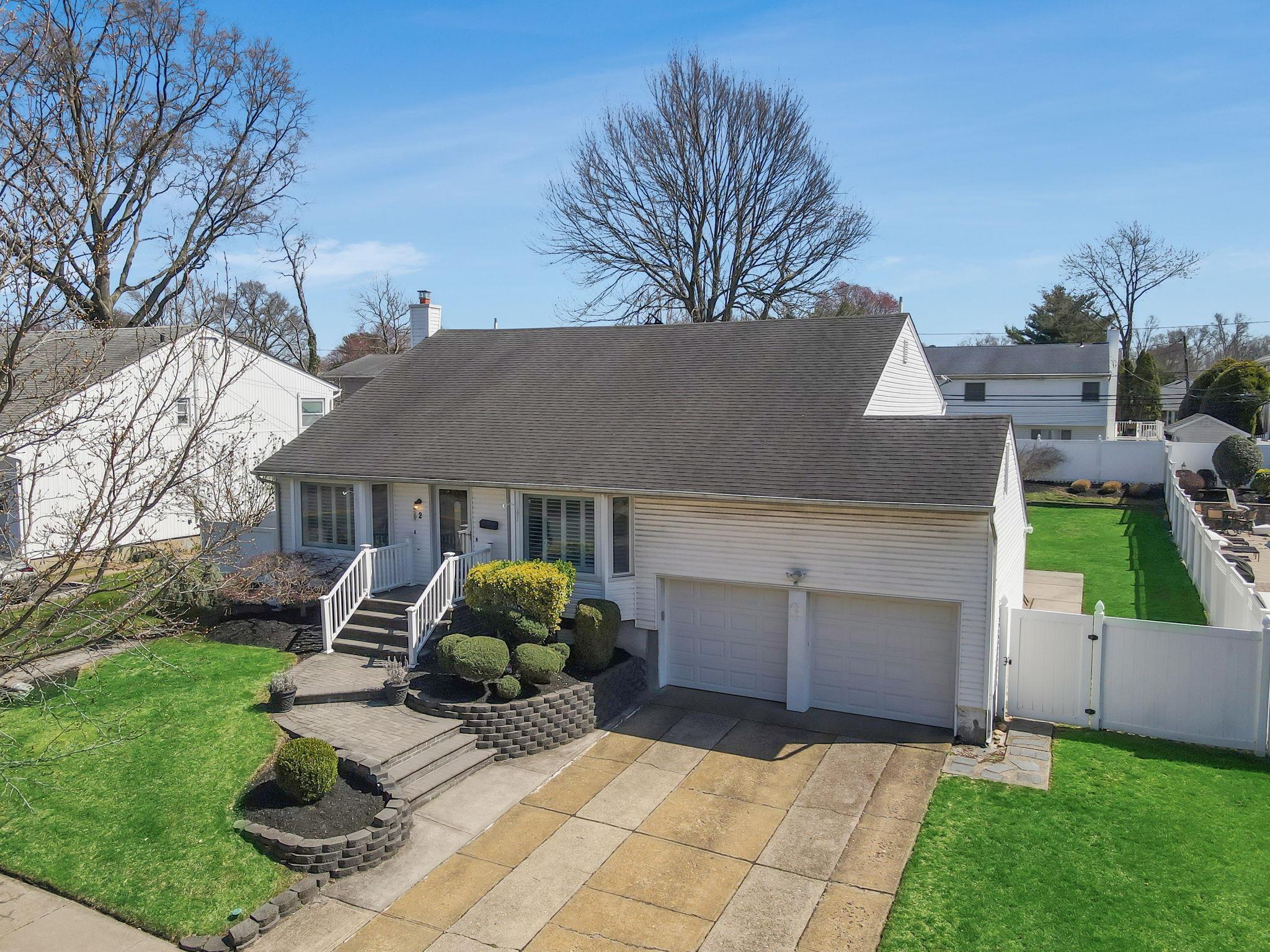 42 Marlene Drive, Syosset, New York image 19
