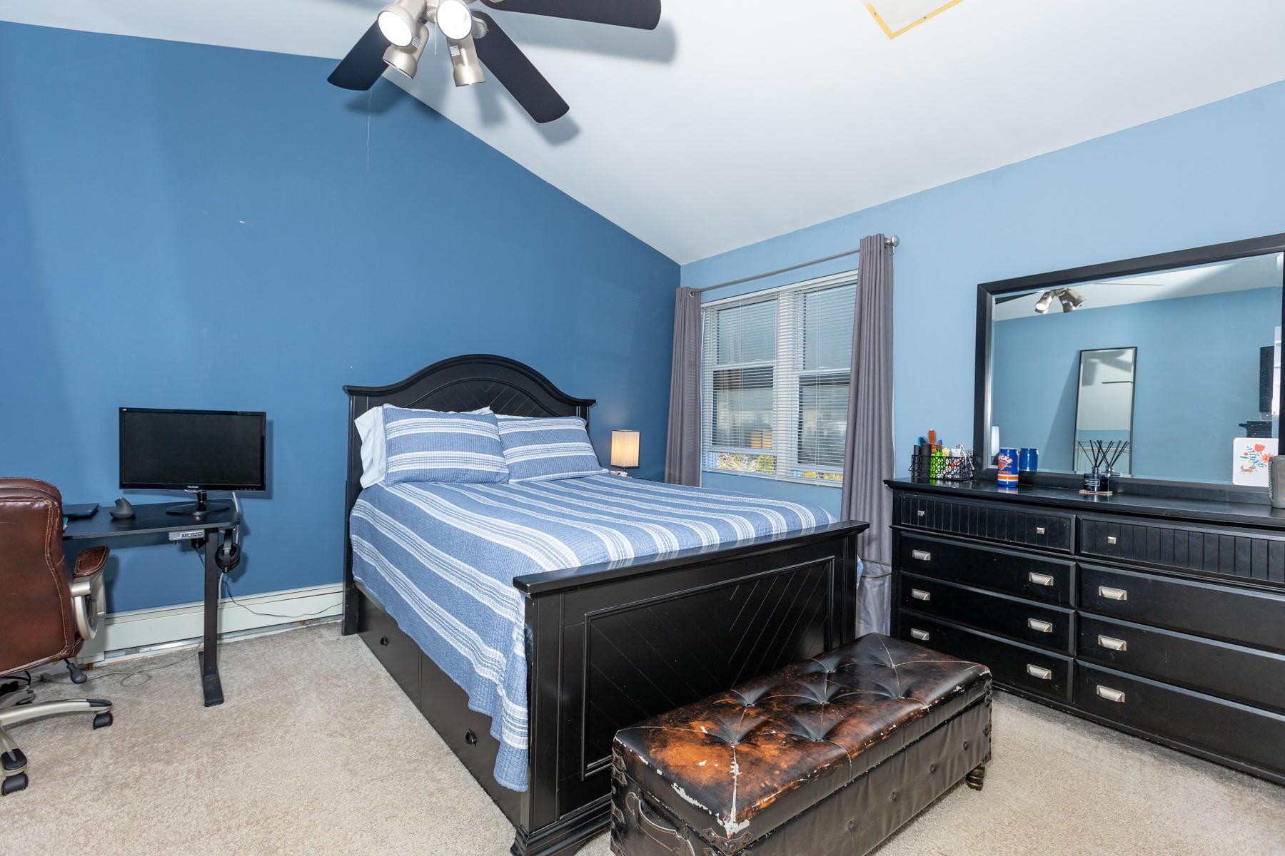 1076 Westminster Avenue, Dix Hills, New York image 21