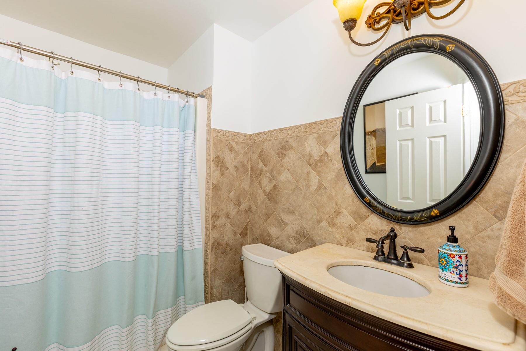 1076 Westminster Avenue, Dix Hills, New York image 24