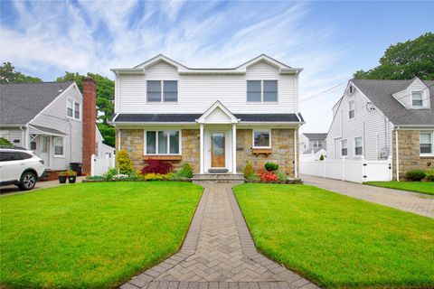 952 Van Buren Avenue Franklin Square NY 11010