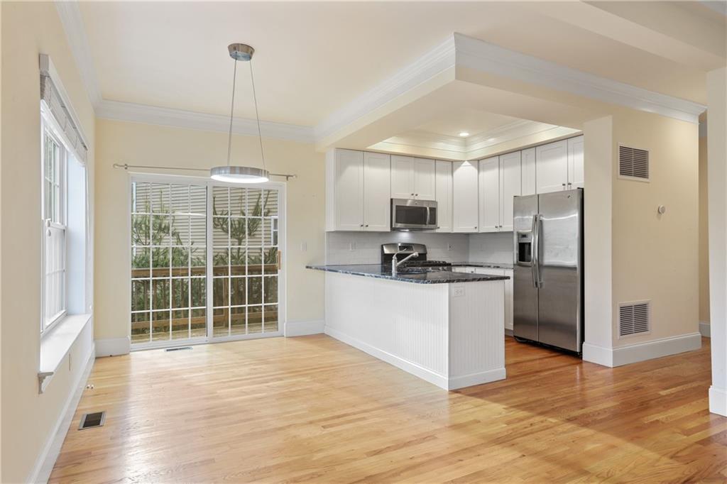 Rental Property at Robert Rinaldi Lane, Briarcliff Manor, New York - Bedrooms: 2 
Bathrooms: 4 
Rooms: 8  - $5,500 MO.