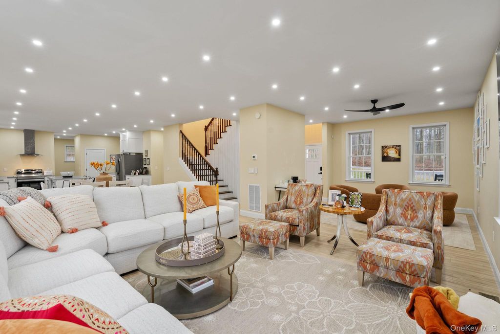 Photo of 159 Rombout Road, Poughkeepsie, NY 12603 (MLS # 973688)