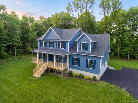 Homes For Sale - 5 Harrier Ridge Drive<br/> Wallkill, NY 12589