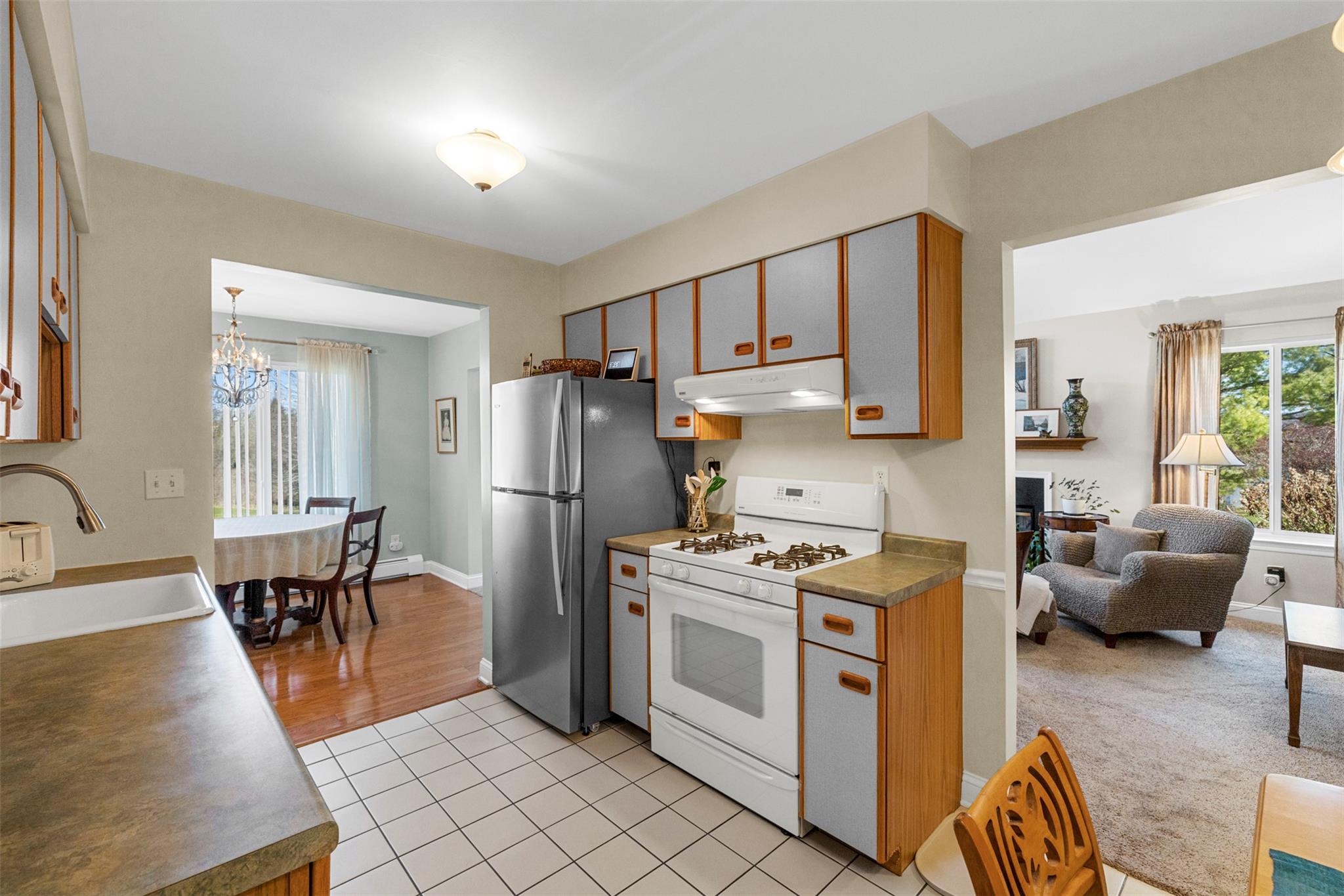 100 Marian Court, Warwick, New York image 12