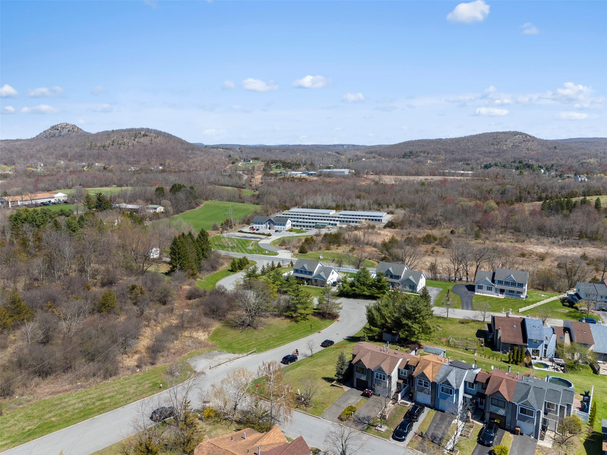100 Marian Court, Warwick, New York image 32